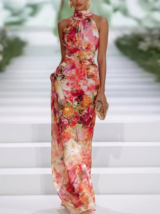 Vestito Maxi Senza Maniche in Chiffon Rosso con Scollo a Halter e Fantasia Floreale
