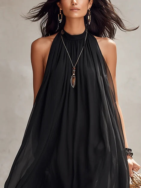 Abito Maxi Plissettato in Chiffon Nero con Scollo All'Americana