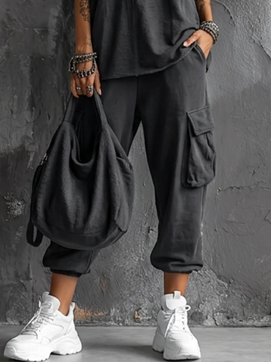 Completo Casual con Gilet Grigio Scuro e Pantaloni Cargo Jogger