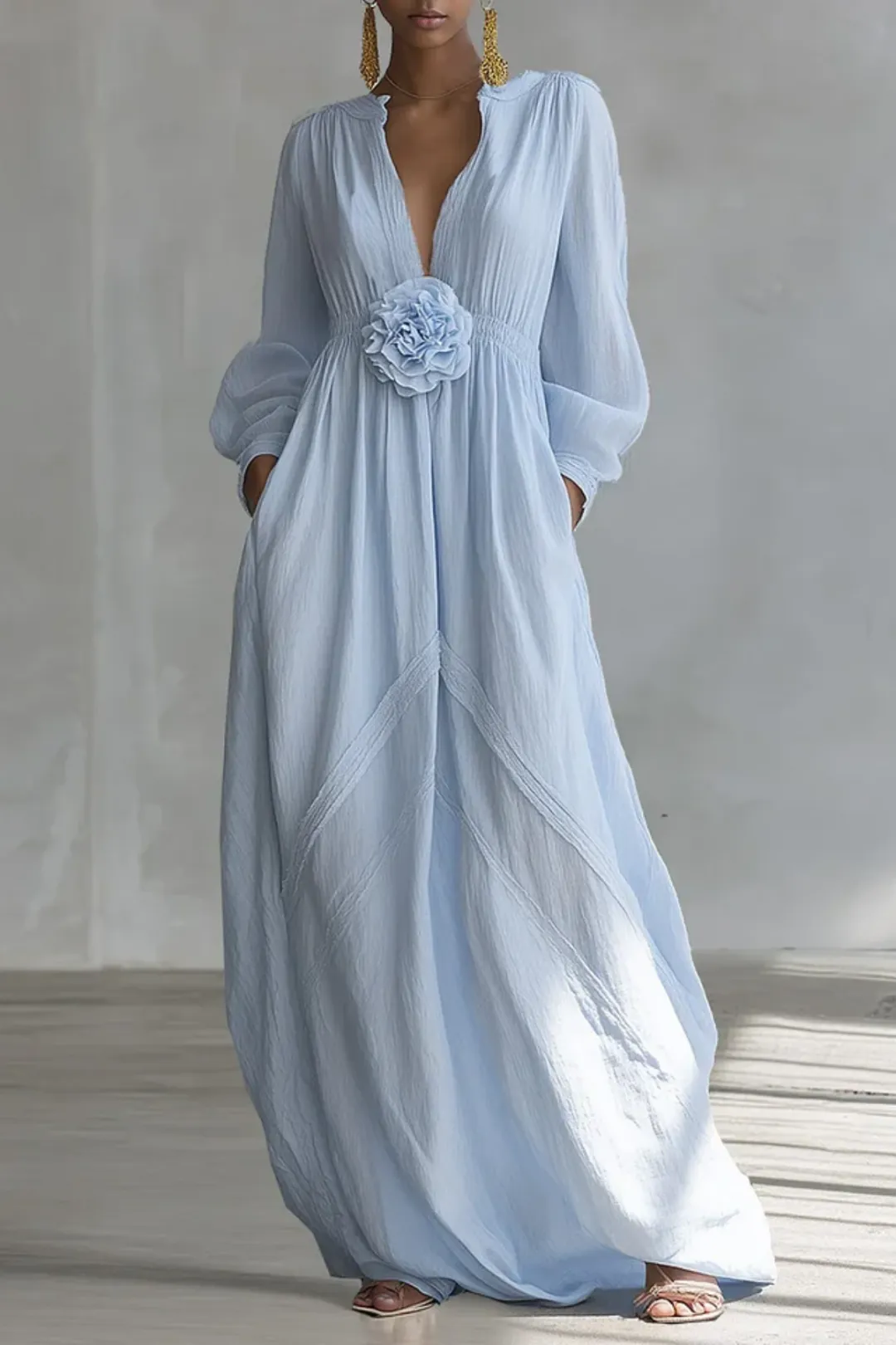 Abito Maxi Floreale Blu con Scollatura Profonda a V