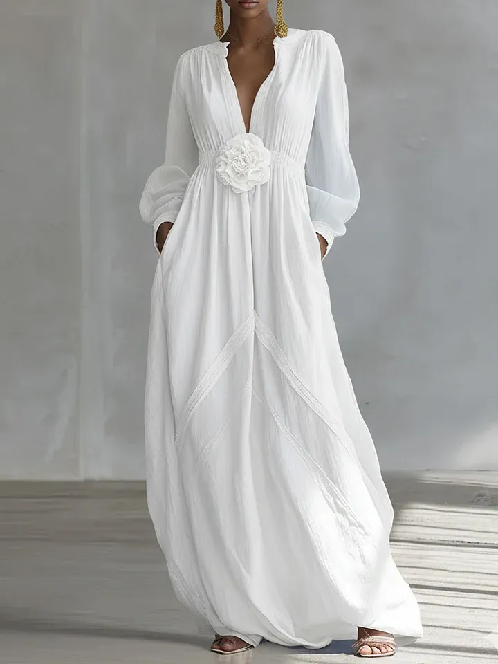 Abito Maxi Floreale Bianco con Scollo a V Profondo