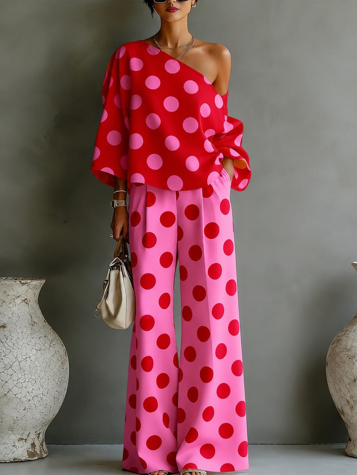 Top Off-shoulder Rosa Retro con Pois e Pantaloni a Gamba Larga Due Pezzi