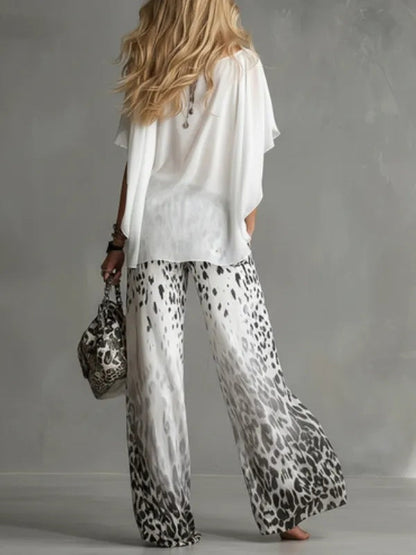 Set T-shirt bianca Flowy e pantaloni in chiffon con stampa leopardata
