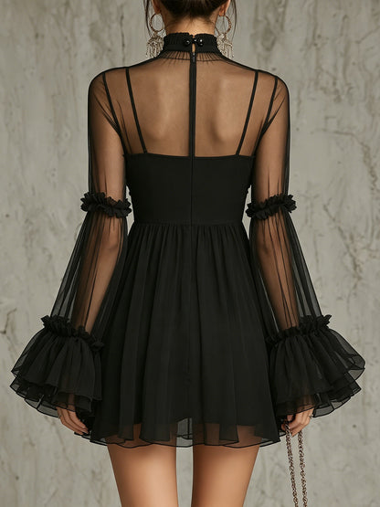 Abito Mini Plissettato in Chiffon Trasparente Nero con Applicazioni Floreali e Collo Alto
