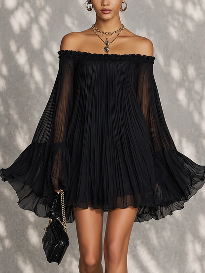 Abito Mini con Maniche a Campana Ruffle e Spalle Scoperte Nero