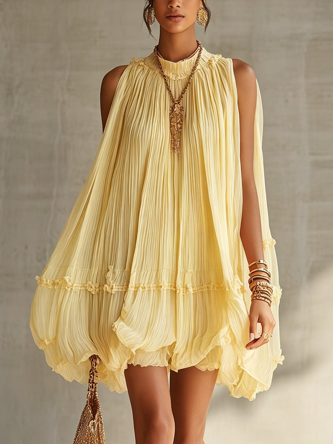 Abito Mini Bubble in Chiffon Giallo con Collo Halter e Volant