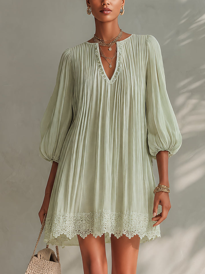 Abito Mini in Chiffon Pieghettato Verde Chiaro con Maniche a Lanterna in Pizzo