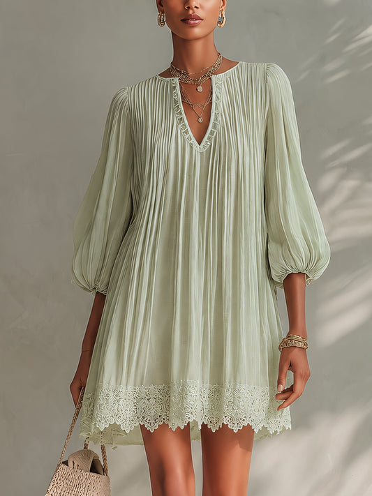 Abito Mini in Chiffon Pieghettato Verde Chiaro con Maniche a Lanternino in Pizzo