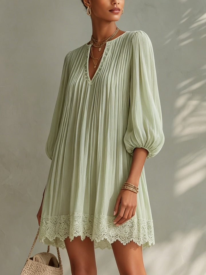 Abito Mini in Chiffon Pieghettato Verde Chiaro con Maniche a Lanterna in Pizzo