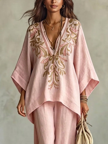 Set di Due Pezzi con Camicia a Maniche Batwing Ricamata e Pantaloni a Gamba Larga Rosa Chiaro