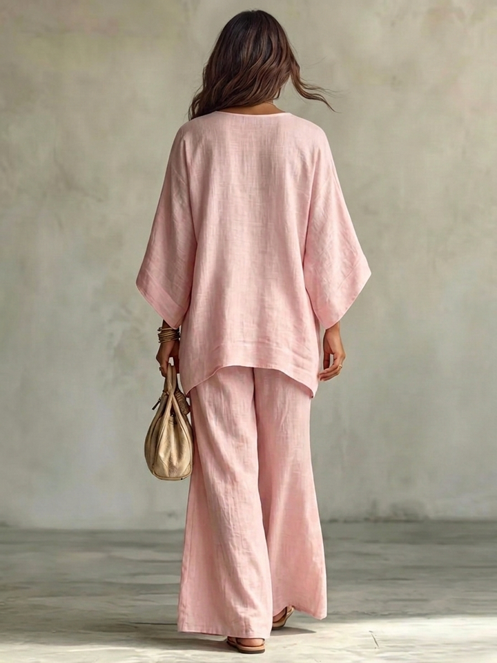Set di due pezzi con camicia a maniche a pipistrello ricamata in rosa chiaro e pantaloni a gamba larga