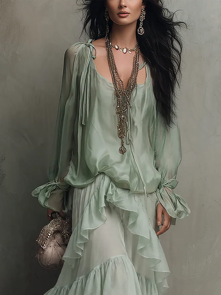 Top Ruffle in Chiffon Verde Menta Abbinato a un Set di Gonna Stratificata