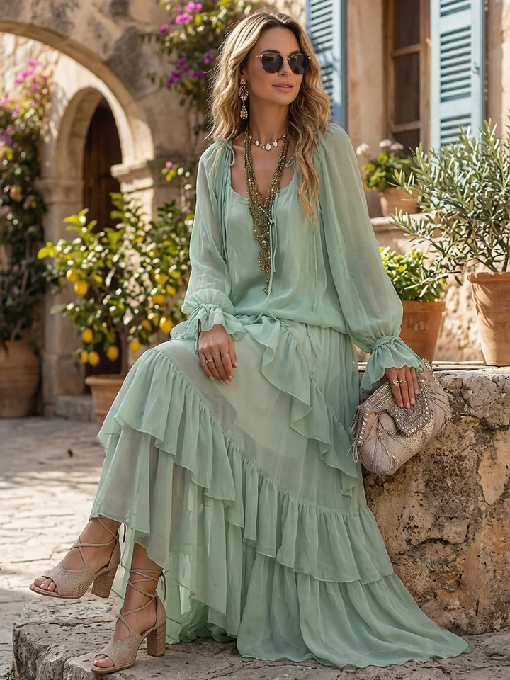 Top Ruffle in Chiffon Verde Menta Abbinato a un Set di Gonna Stratificata