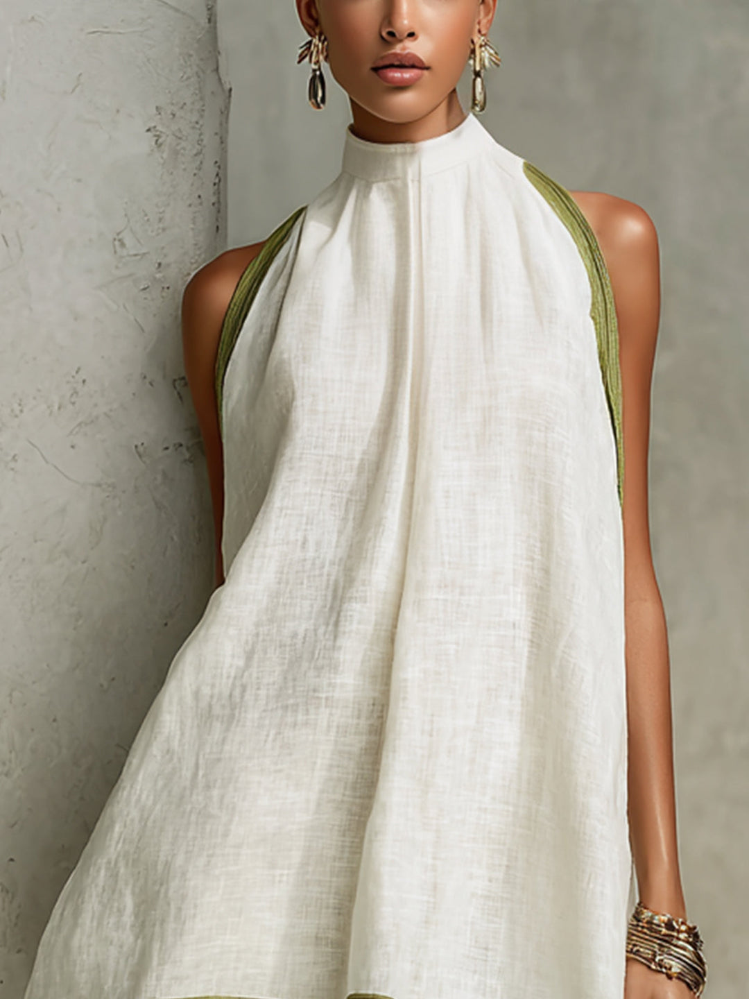 Abito Mini A-Line Senza Maniche Bianco e Verde Oliva con Fantasia Floreale