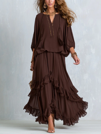 Top in Chiffon Marrone con Frange e Scollo a V Abbinato a una Gonna a Strati con Volant