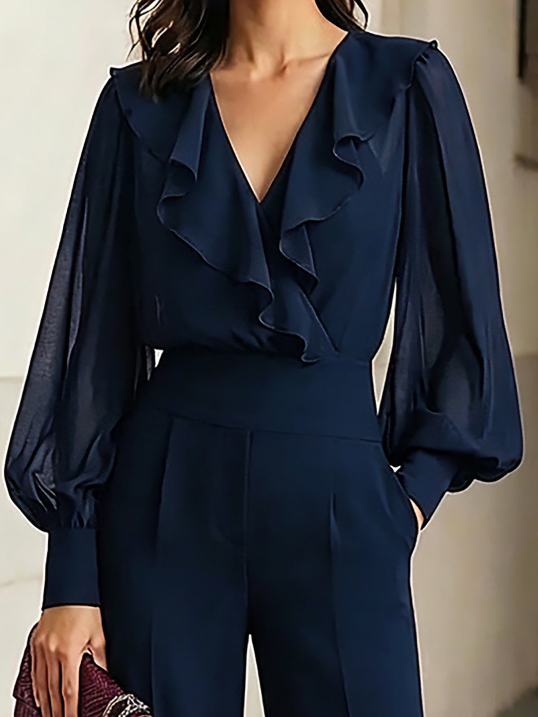 Top in Chiffon Ruffled Blu Navy e Pantaloni a Gamba Larga Set di Due Pezzi