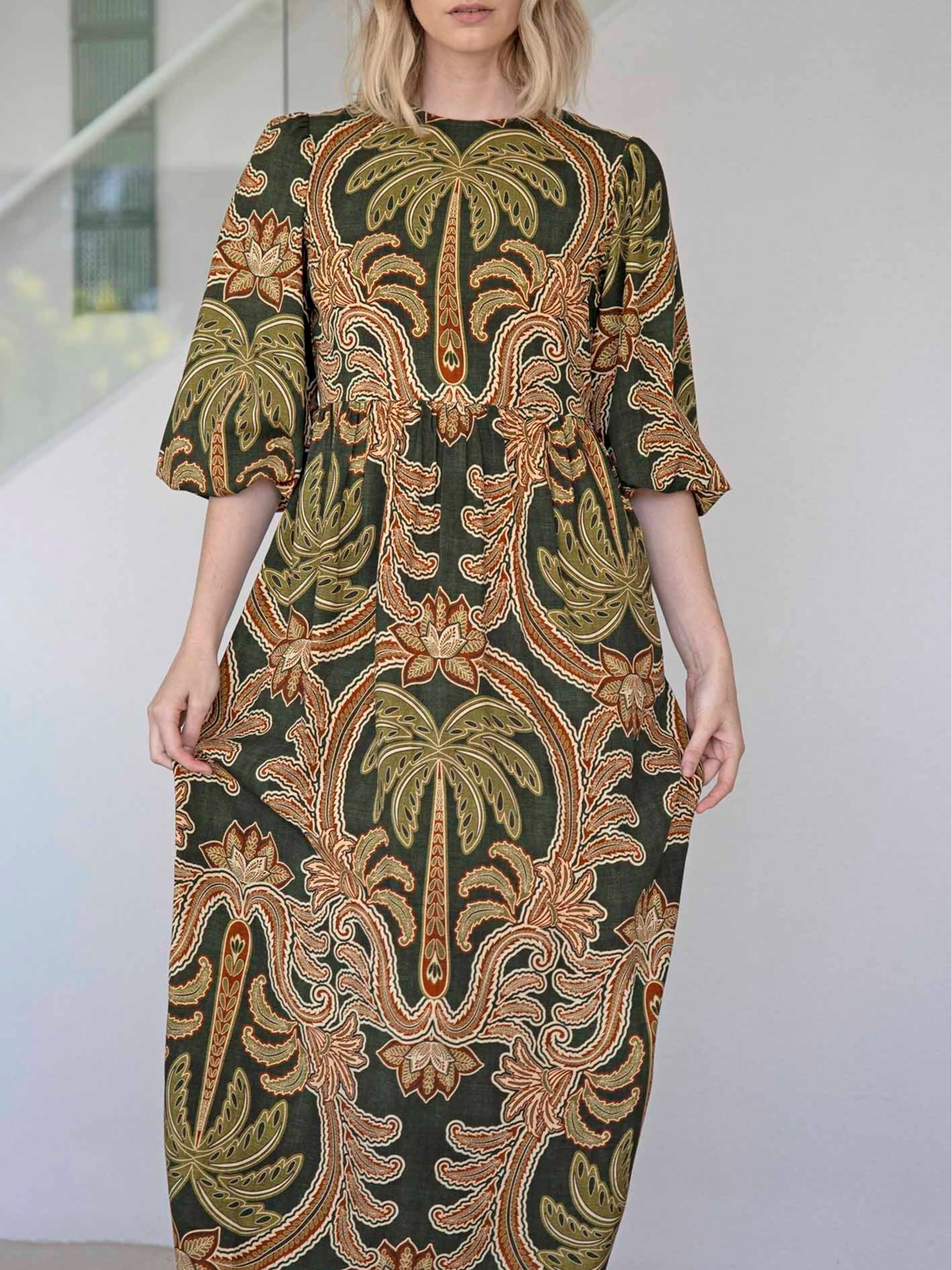Abito Maxi a Maniche Puff Verde con Cintura