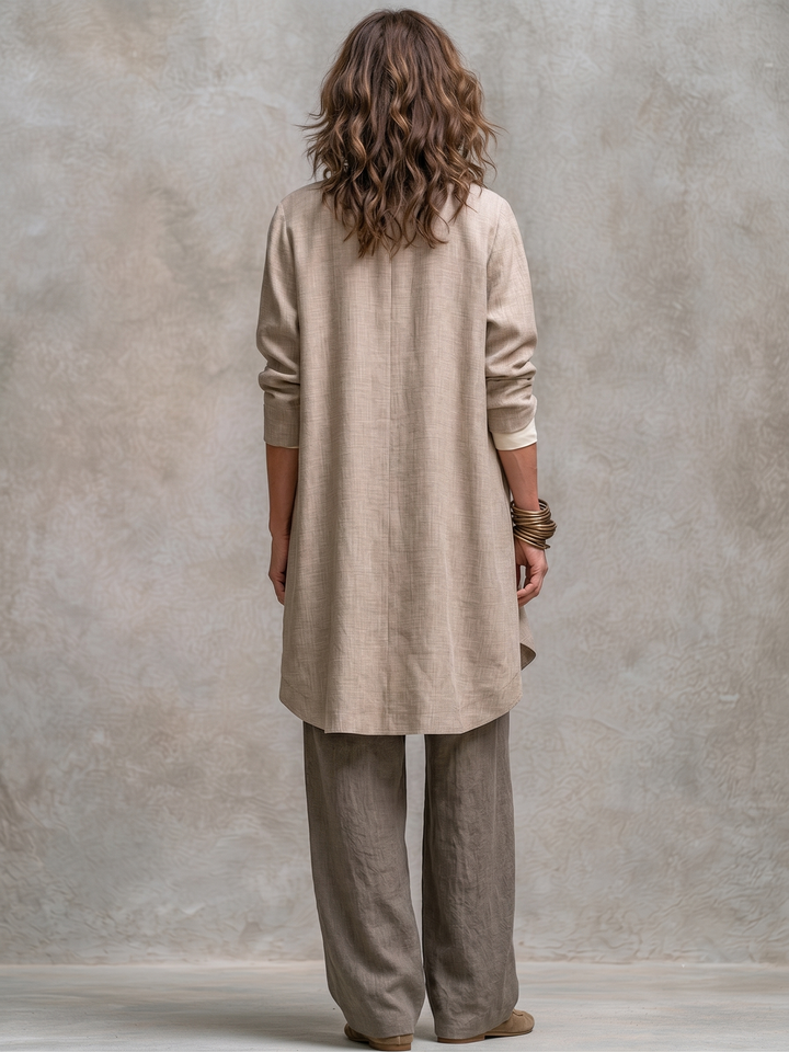 Completo Elegante a Tre Pezzi con Pantaloni a Gamba Larga in Grigio Beige