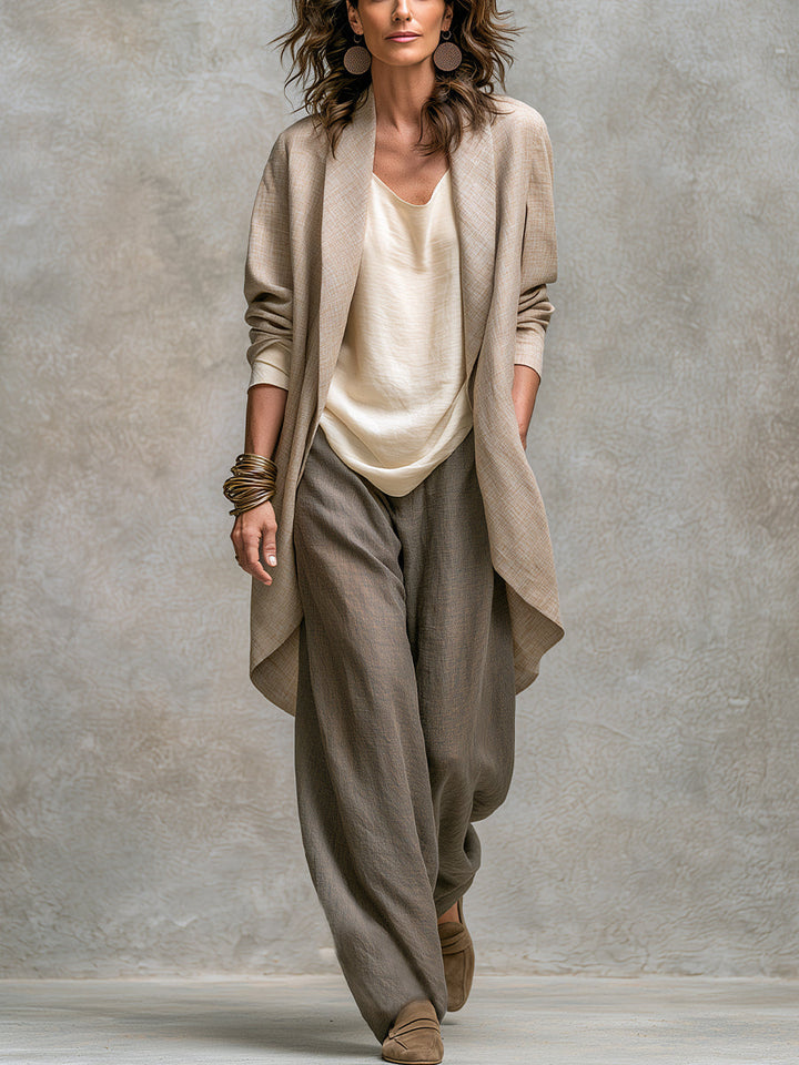 Completo Elegante a Tre Pezzi con Pantaloni a Gamba Larga in Grigio Beige