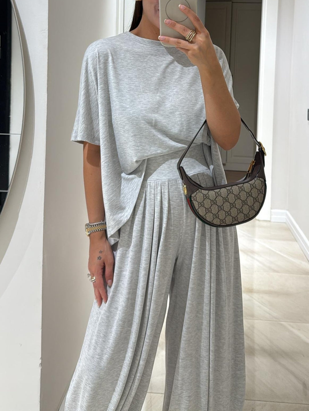 Set di Top Casual Grigio Chiaro e Pantaloni a Gamba Larga