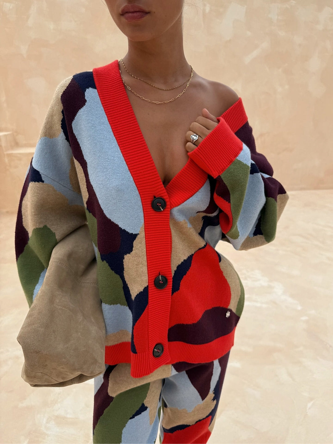 Giacca a Maglia con Motivo Geometrico Astratto