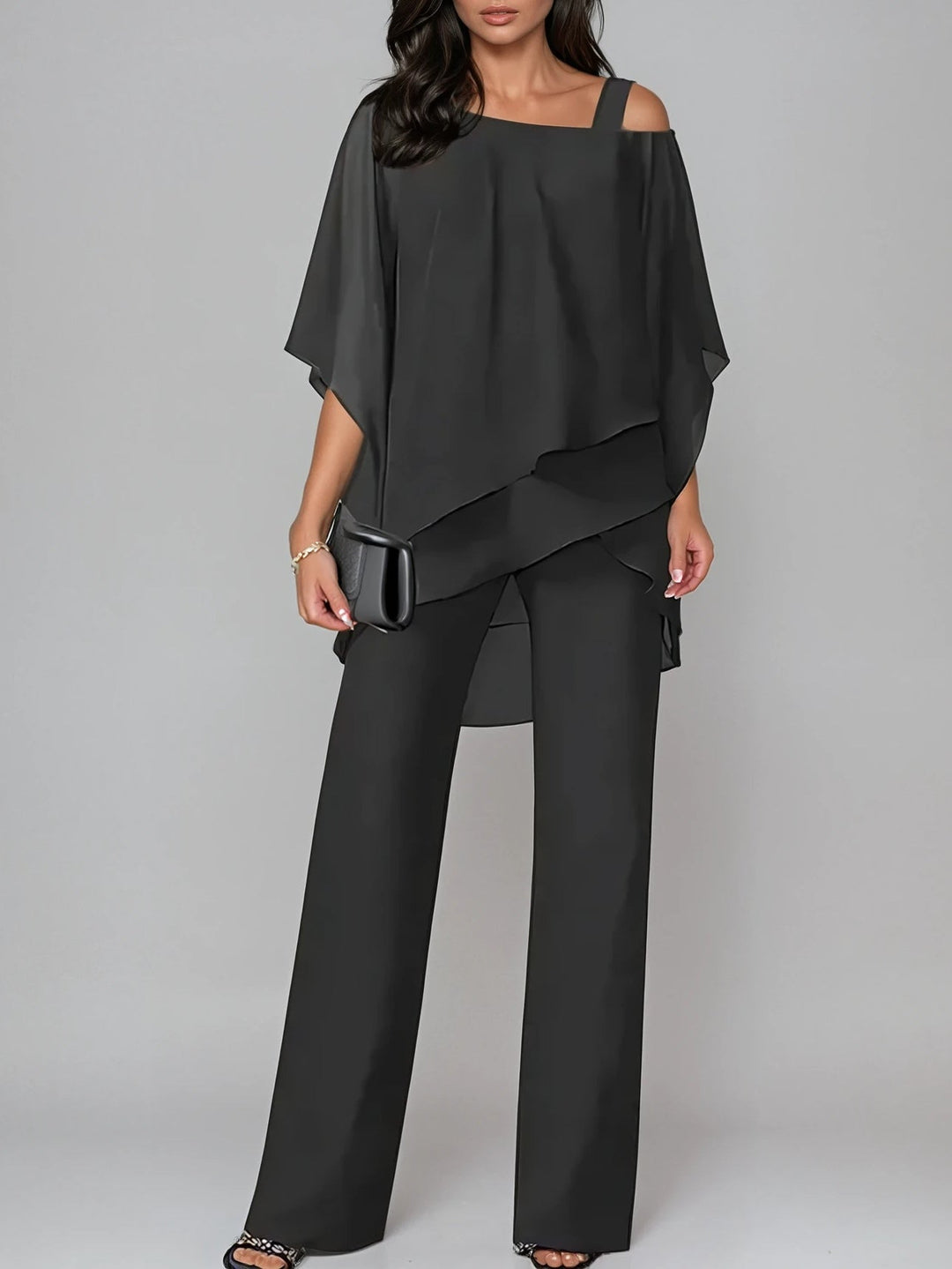 Completo in Chiffon Irregolare Off-the-Shoulder