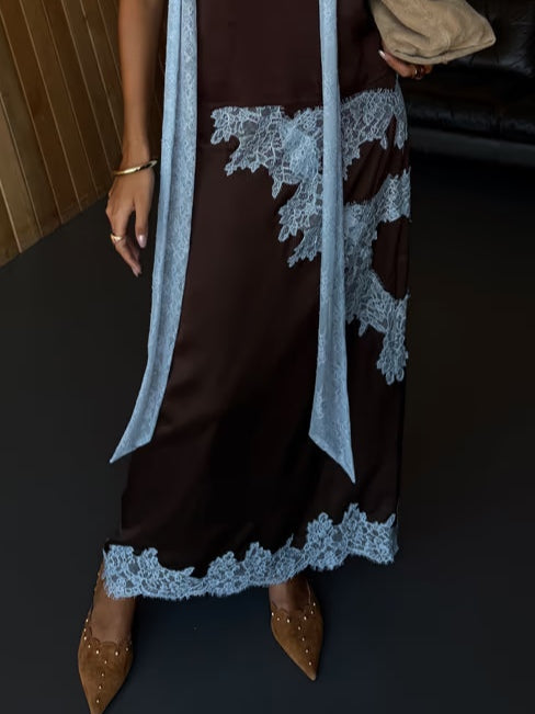 Completo Elegante con Top in Pizzo Marrone e Blu + Gonna