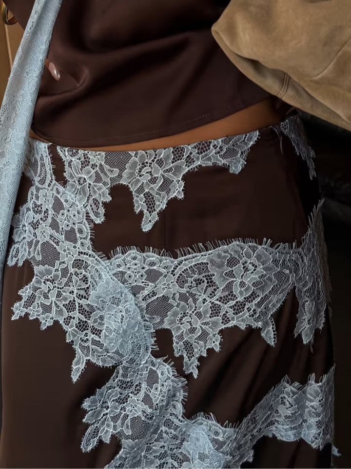 Elegante Completo Top e Gonna con Pannello in Pizzo Marrone e Blu