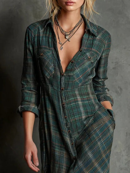 Abito lungo a camicia verde a quadri con colletto a risvolto