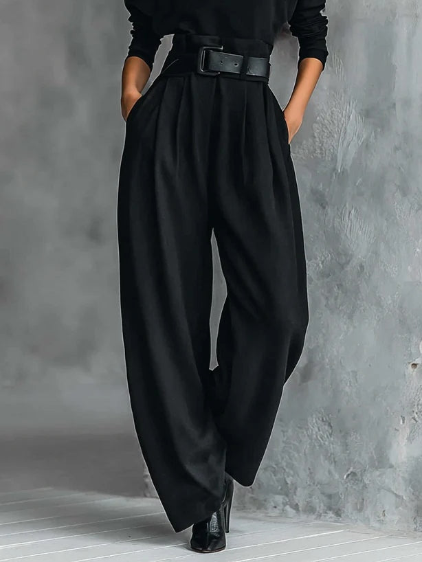 Completo Due Pezzi Maglietta a Maniche Lunghe con Collo Alto e Pantaloni a Gamba Dritta Tutto Nero (inclusa Cintura)