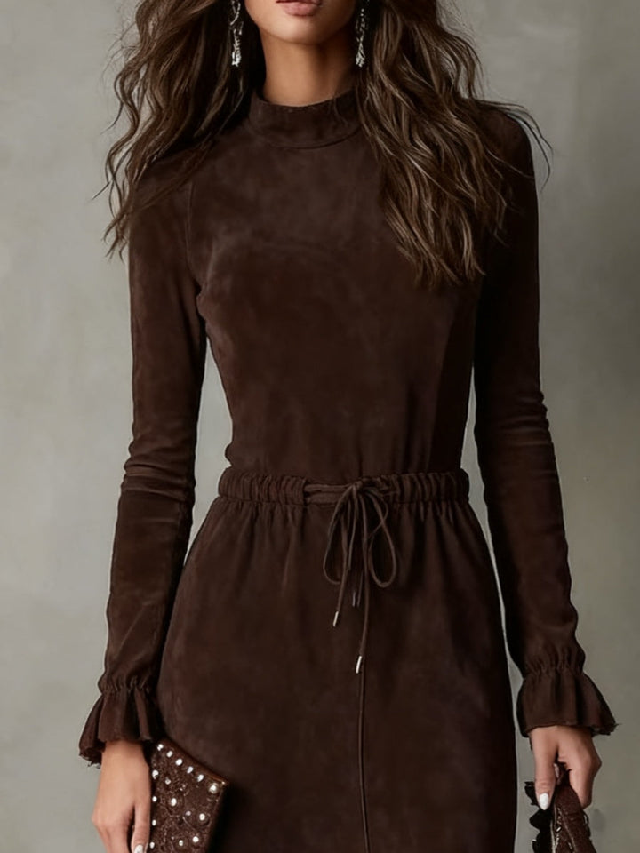 Elegante Abito Midi Irregolare in Suede Marrone Scuro con Coulisse