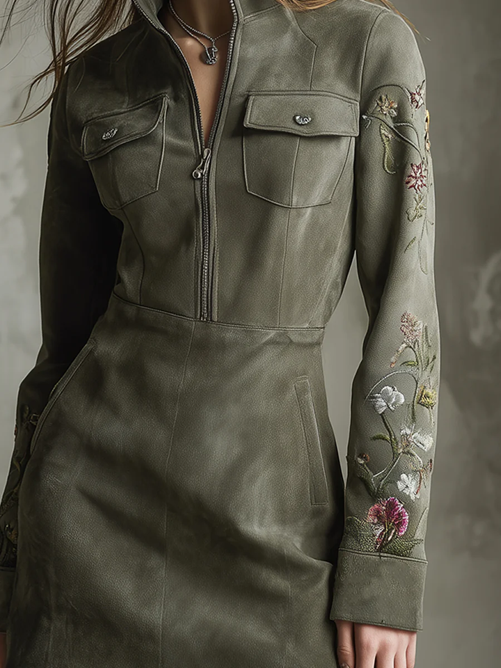 Abito Mini in Suede Finto Ricamato Verde con Mezza Zip