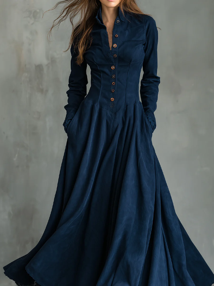 Abito Maxi in Finta Seta Blu Scuro con Collo Camicia e Pizzo