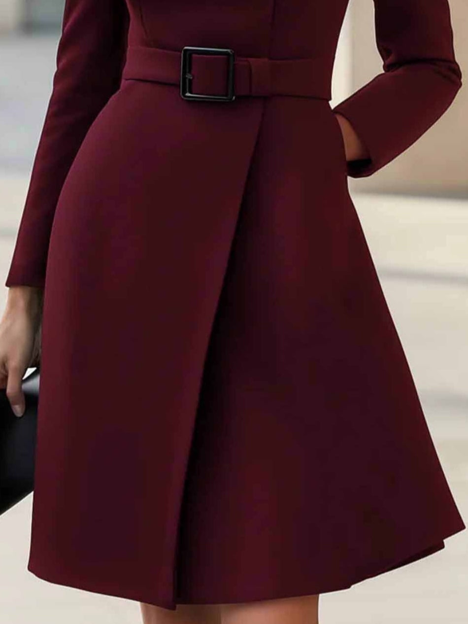Elegante Abito Midi A-Line con Collo Alto e Cintura (con cintura)