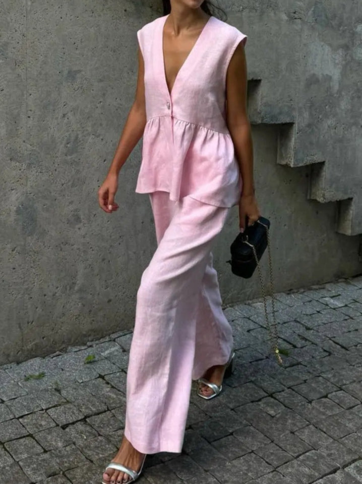 Completo a due pezzi in cotone e lino con scollo a V e volant