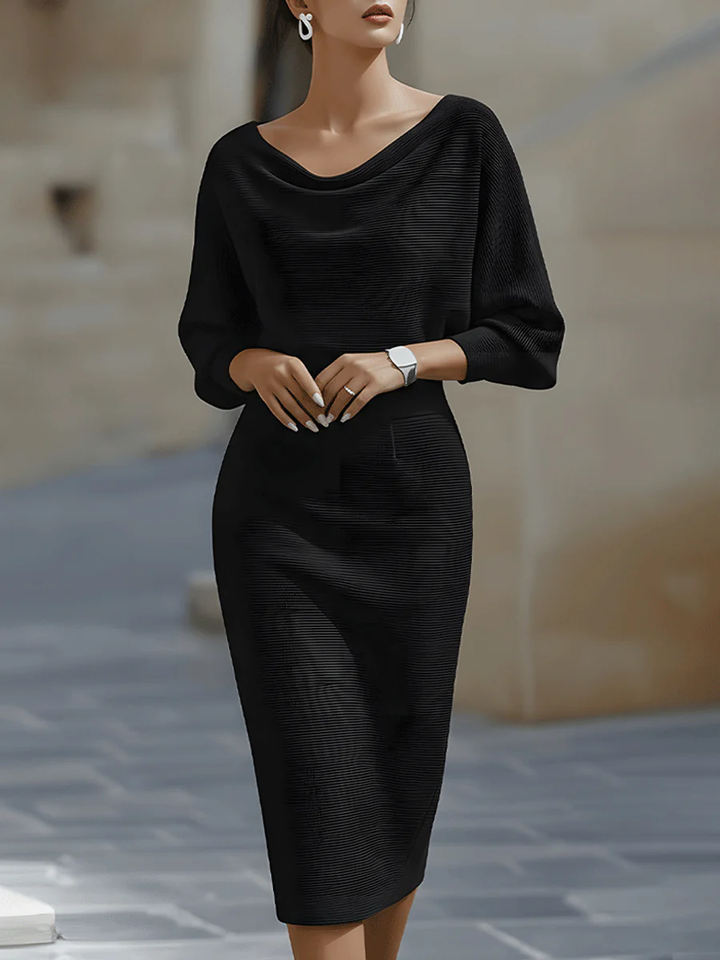 Abito Midi Bianco Drappeggiato con Maniche a Batwing