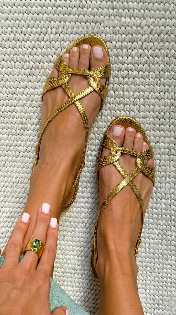 Sandali Flat Slingback con Effetto Serpente in Bronzo e Punta Aperta