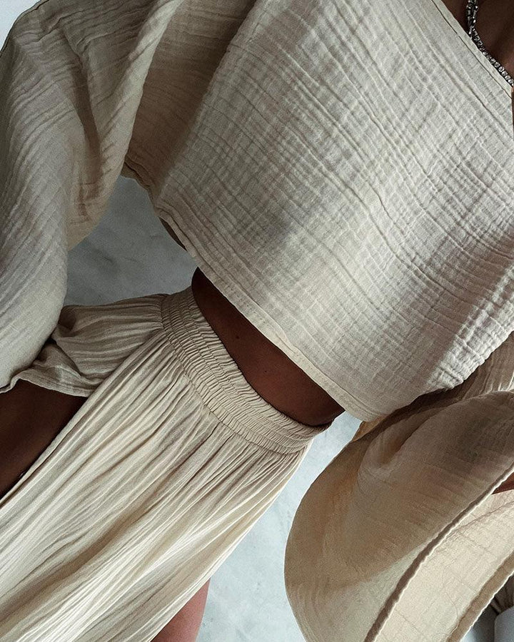Set casual chic in cotone e lino con spacco
