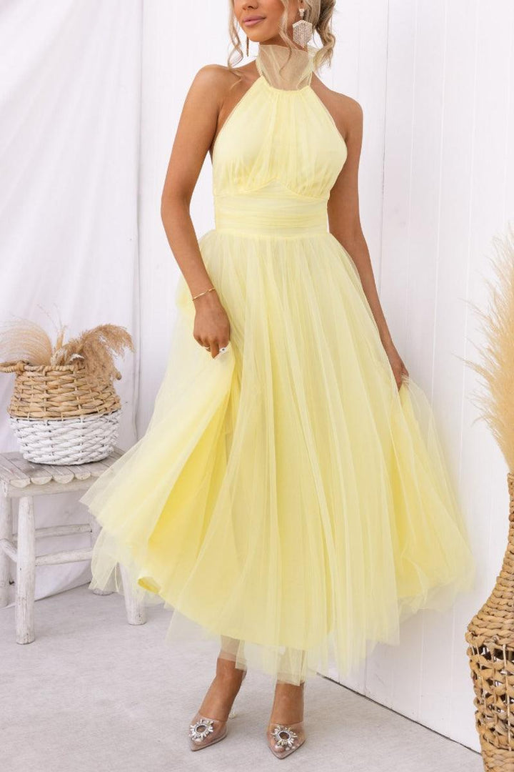 Abito Maxi Halter in Tulle con Dettagli Arricciati