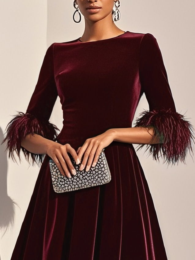Abito Midi A-line in Velluto Blu Scuro con Pizzo in Piume