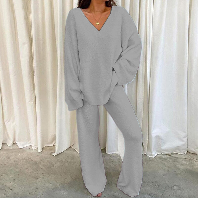 Set a due pezzi quotidiano con scollo a V in un colore solido e confortevole