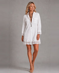 Abito Mini Camicia Bianco con Orlo a Occhiello Bohemien