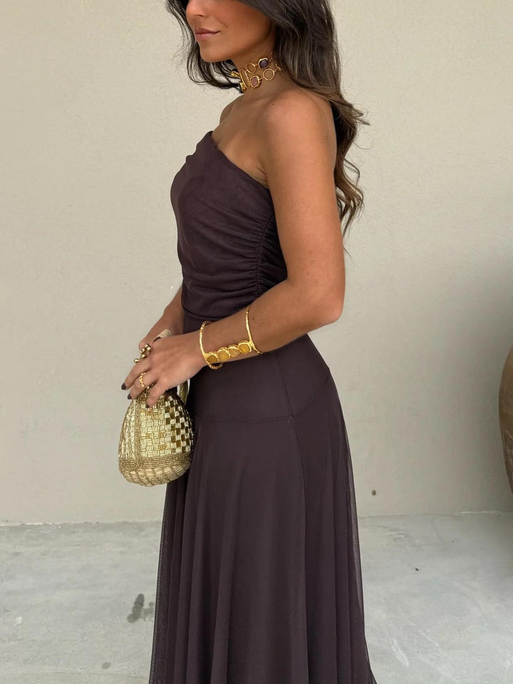 Abito Maxi in Rete con Spalla Scoperta Marrone