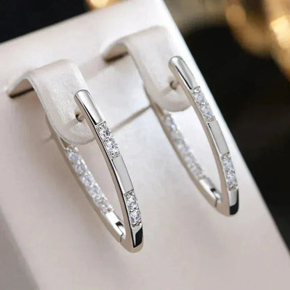 Orecchini sofisticati con pietre di zirconio