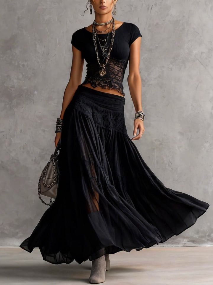 Set Top in Pizzo Nero Trasparente e Gonna Maxy Plissettata