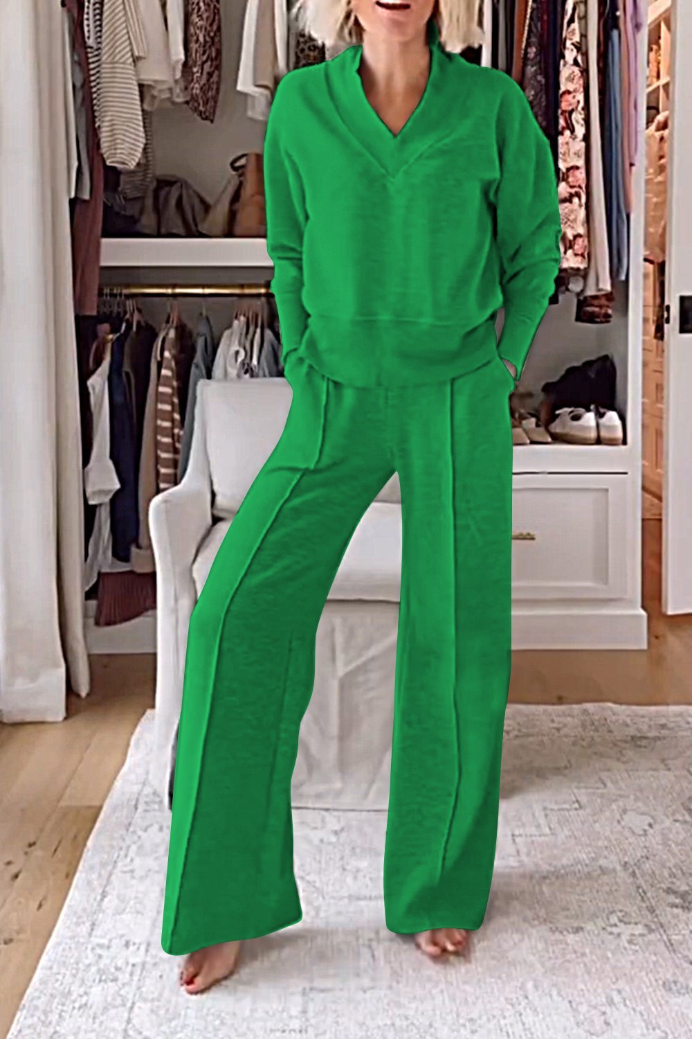 Set di Top e Pantaloni a V Collo di Colore Solido