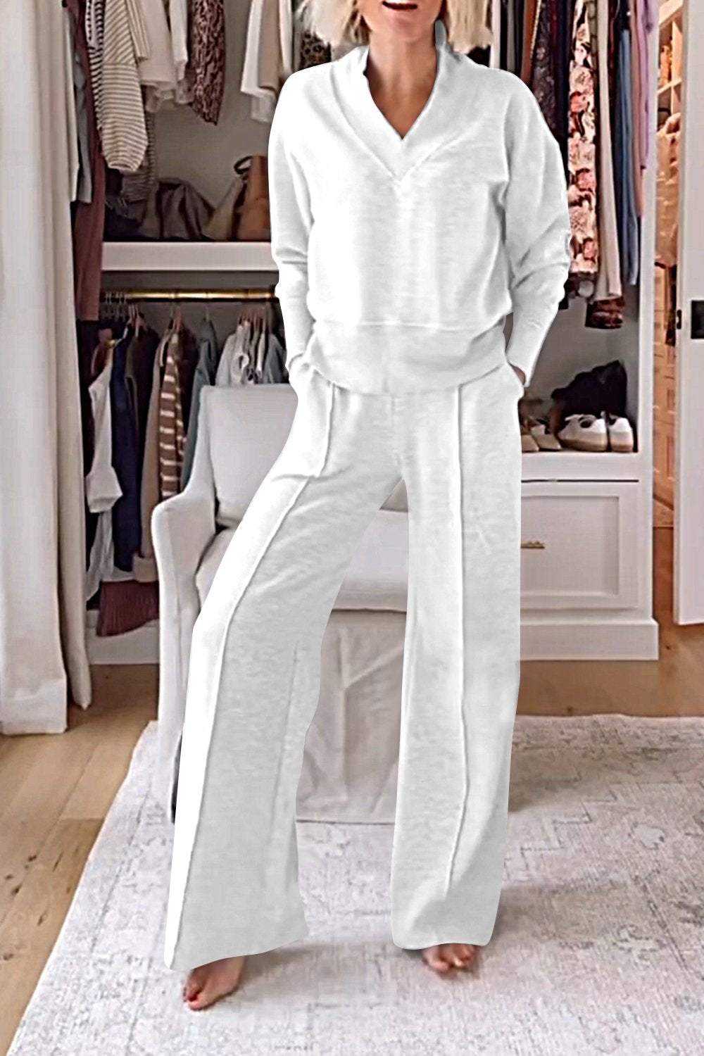 Set di Top e Pantaloni a V Collo di Colore Solido