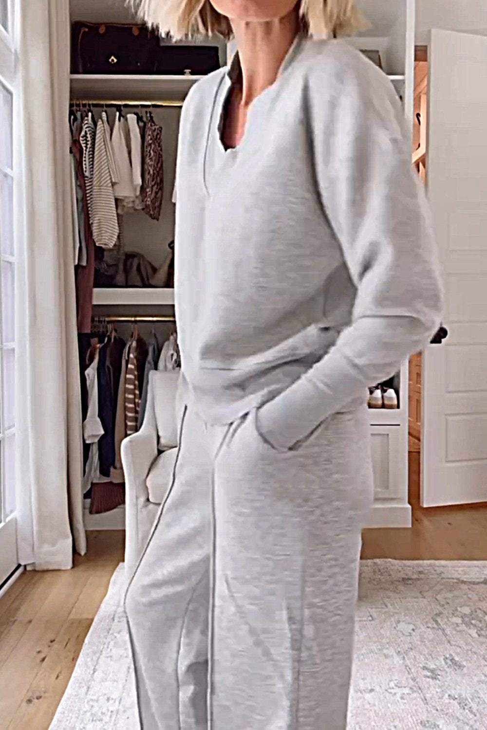 Set di Top e Pantaloni a V Collo di Colore Solido