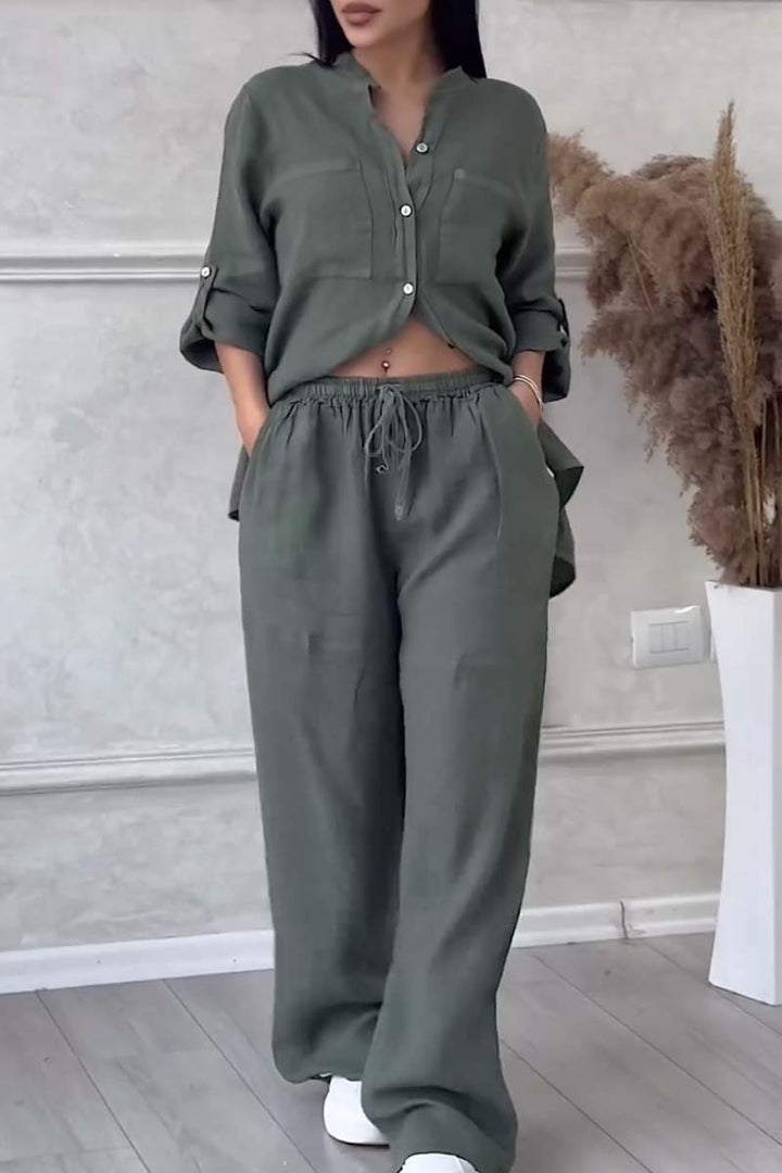 Completo di pantaloni in cotone e lino a tinta unita