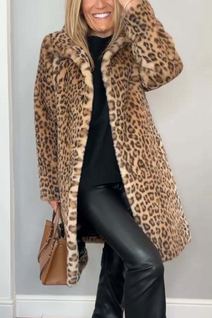 Cappotto in pelliccia sintetica a metà lunghezza con stampa leopardata elegante